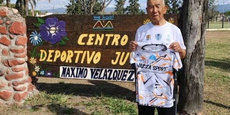 Máximo Velásquez, una leyenda del atletismo jujeño que sigue corriendo a los 94 años